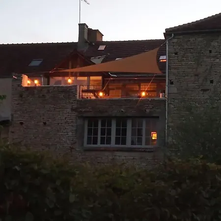 Confortable Maison Familiale A L'Entree Du Village Medieval Noyers-sur-Serein Exterior foto