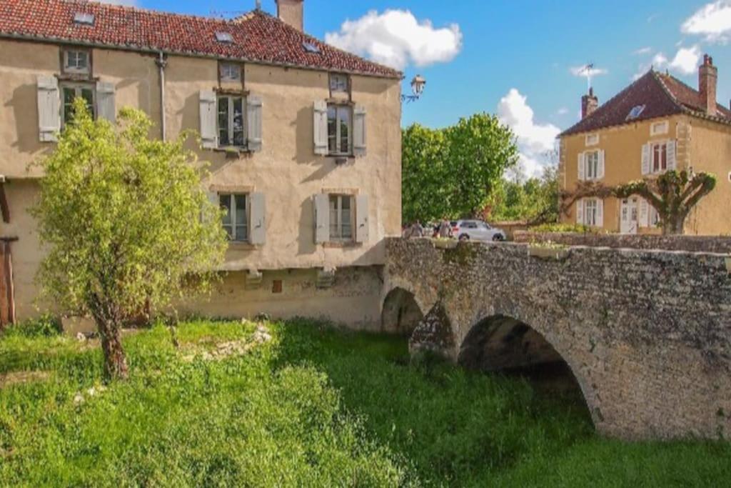 Confortable Maison Familiale A L'entree Du Village Medieval Ferienhaus *
