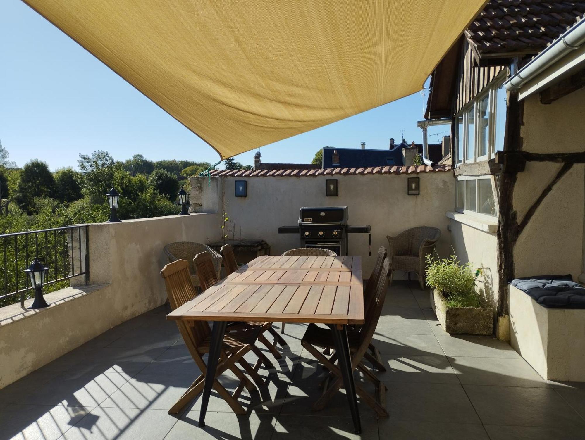 Confortable Maison Familiale A L'entree Du Village Medieval *
